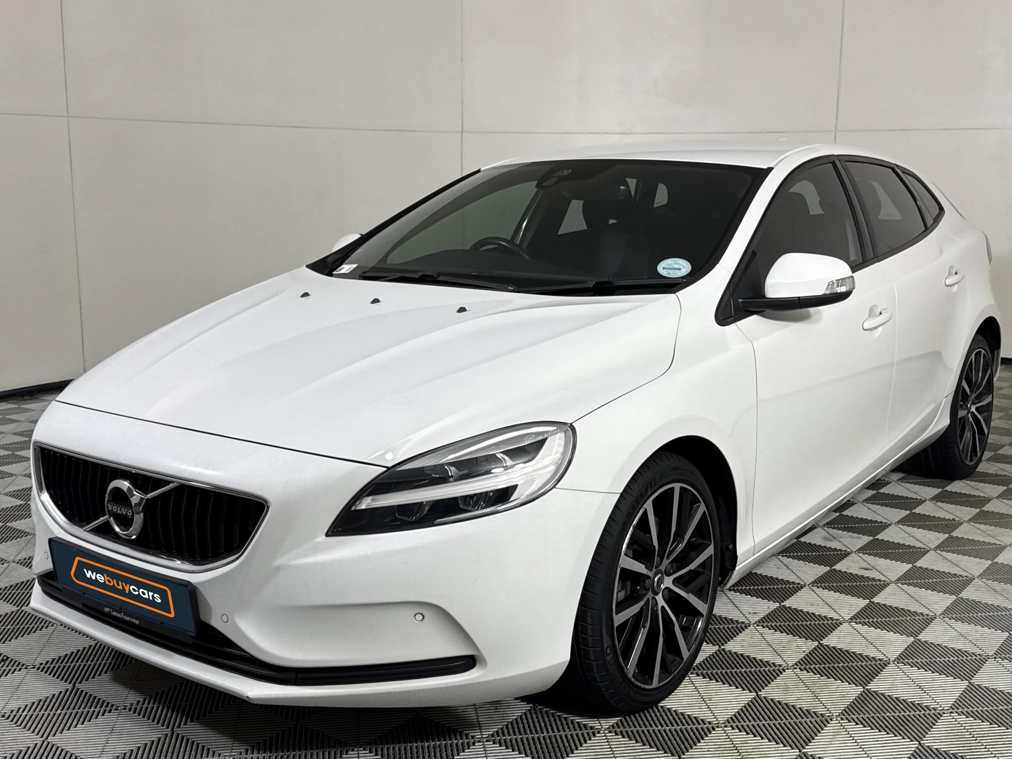 Used 2019 Volvo V40 T2 Kinetic