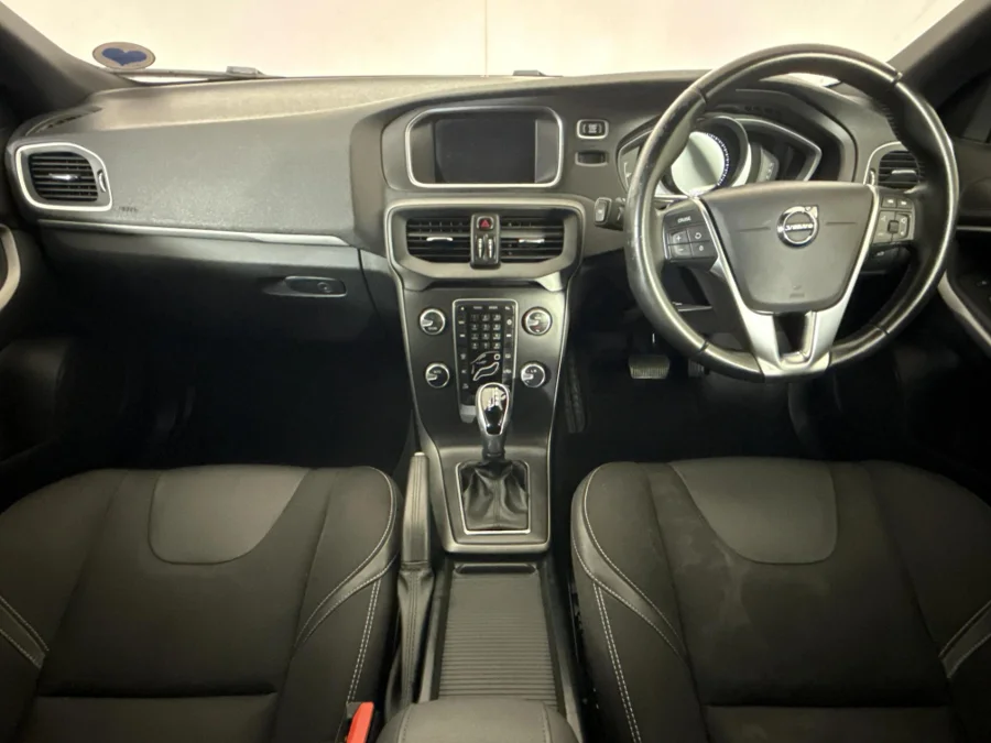 Used 2019 Volvo V40 T2 Kinetic - WeBuyCars Midstream Used 2019 Volvo V40 T2 Kinetic - WeBuyCars Midstream