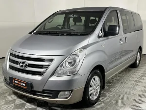 Used 2018 Hyundai H-1 2.5VGTi bus Elite 9-seater Used 2018 Hyundai H-1 2.5VGTi bus Elite 9-seater