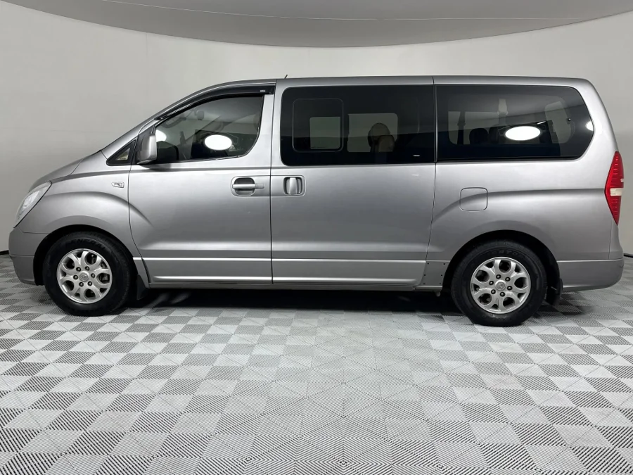 Used 2011 Hyundai H-1 2.5VGTi bus GLS - WeBuyCars Vereeniging Used 2011 Hyundai H-1 2.5VGTi bus GLS - WeBuyCars Vereeniging