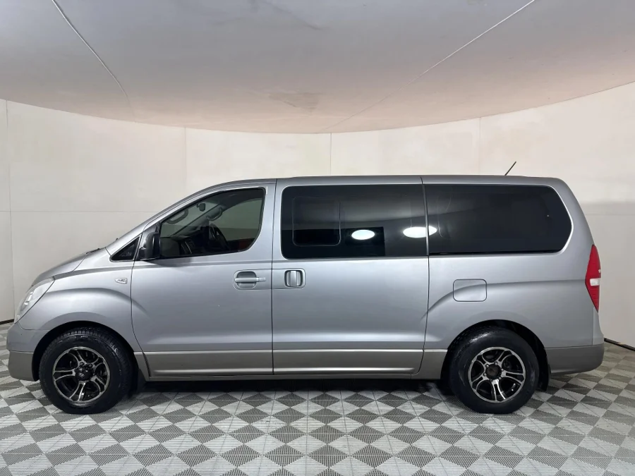 Used 2017 Hyundai H-1 2.5VGTi bus Elite 9-seater - WeBuyCars JHB South Used 2017 Hyundai H-1 2.5VGTi bus Elite 9-seater - WeBuyCars JHB South
