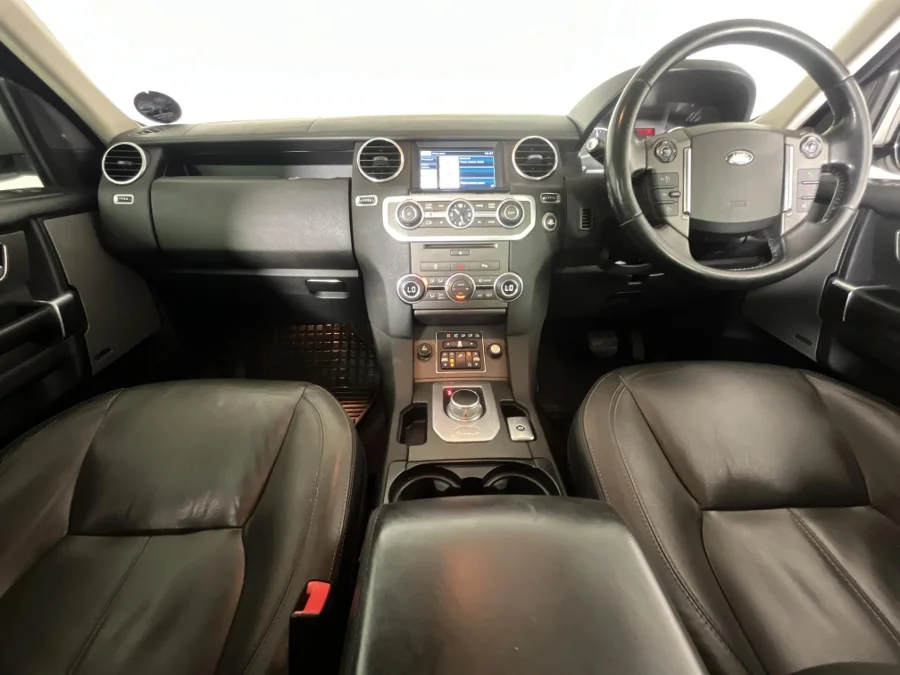Used 2014 Land Rover Discovery SDV6 HSE - WeBuyCars The Dome