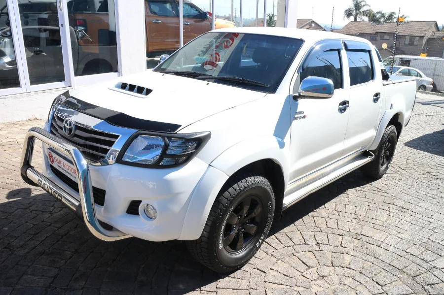 Used 2010 Toyota Hilux 3.0D-4D double cab Raider - OMC Motors Used 2010 Toyota Hilux 3.0D-4D double cab Raider - OMC Motors