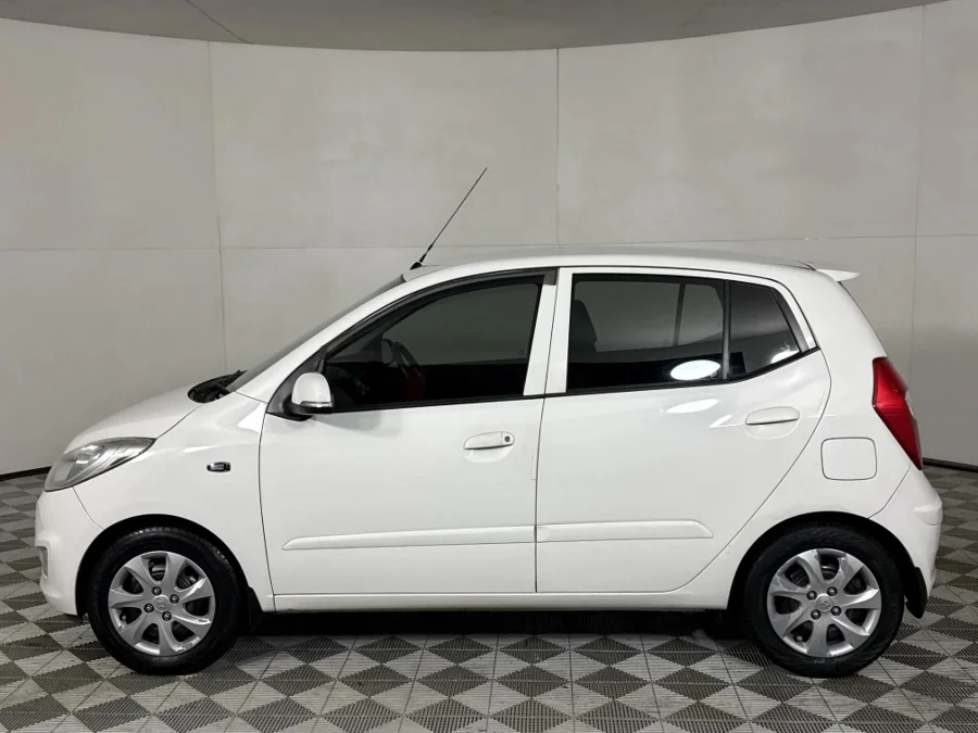 Used 2016 Hyundai i10 1.1 Motion - WeBuyCars JHB South Used 2016 Hyundai i10 1.1 Motion - WeBuyCars JHB South