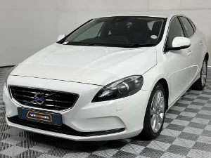 Used 2013 Volvo V40 T4 Excel auto