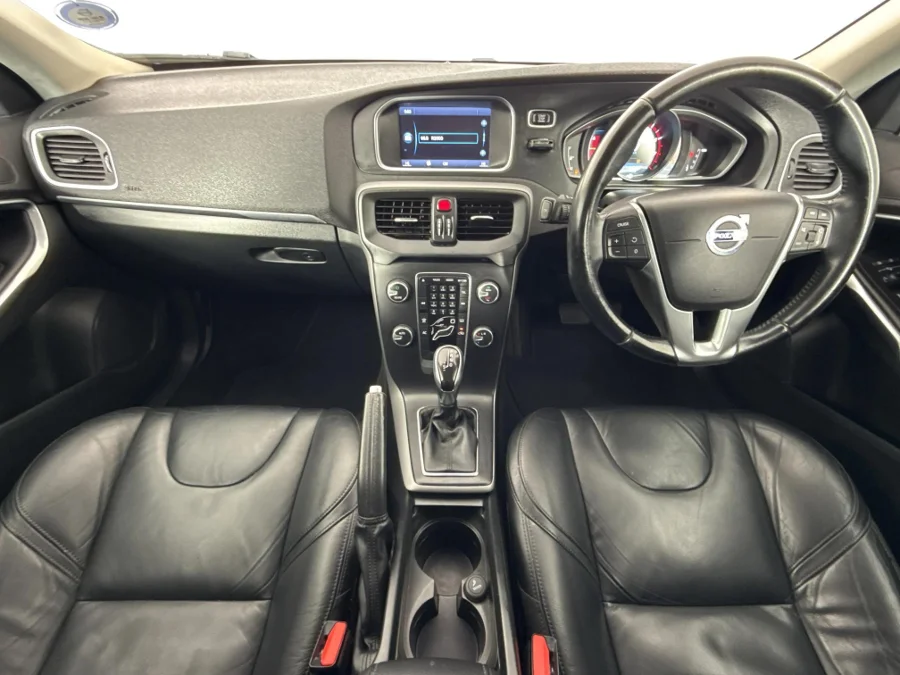 Used 2013 Volvo V40 T4 Excel auto - WeBuyCars Vereeniging Used 2013 Volvo V40 T4 Excel auto - WeBuyCars Vereeniging