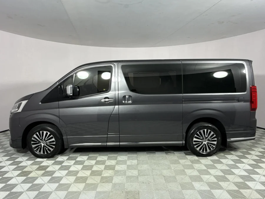 Used 2022 Toyota Quantum 2.8 LWB bus 6-seater VX Premium - WeBuyCars Gqeberha Used 2022 Toyota Quantum 2.8 LWB bus 6-seater VX Premium - WeBuyCars Gqeberha