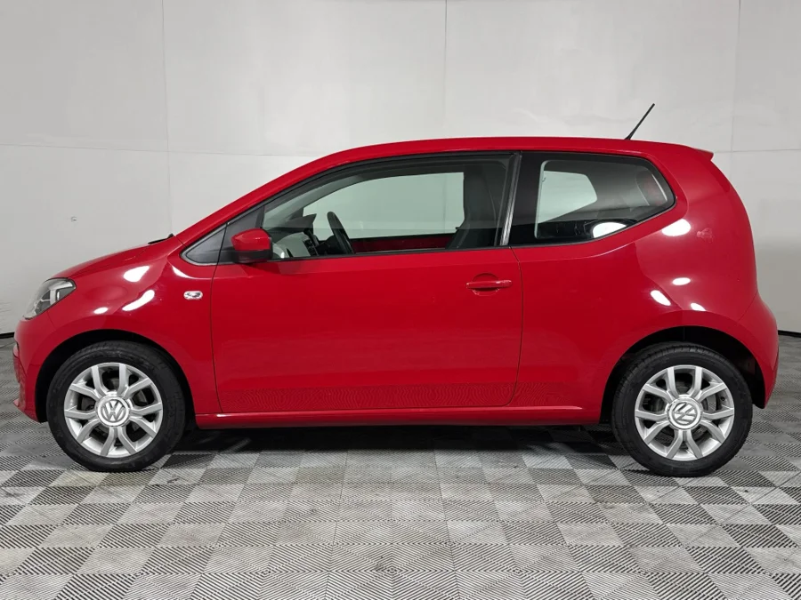 Used 2015 Volkswagen up! club up! 3-door 1.0 - WeBuyCars Riverhorse