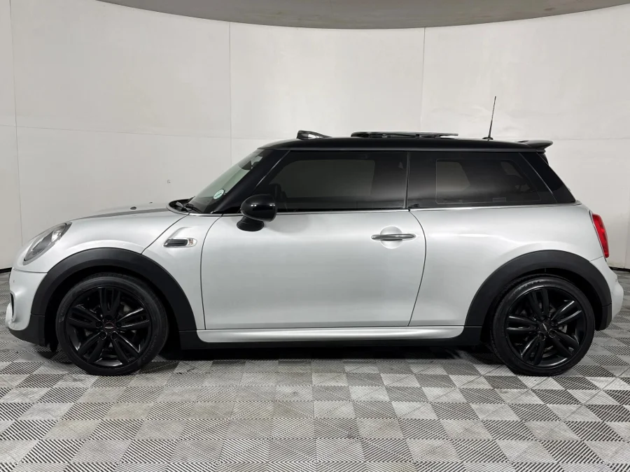 Used 2016 MINI Hatch John Cooper Works Hatch 3-door sports-auto - WeBuyCars Riverhorse