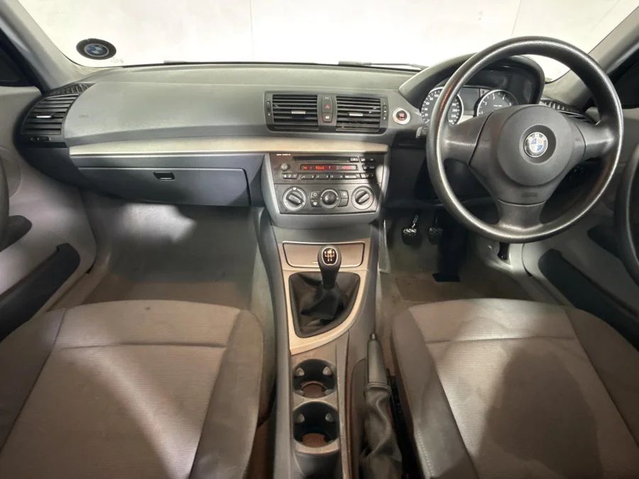 Used 2006 BMW 1 Series 118i 5-door - WeBuyCars Silverlakes Used 2006 BMW 1 Series 118i 5-door - WeBuyCars Silverlakes