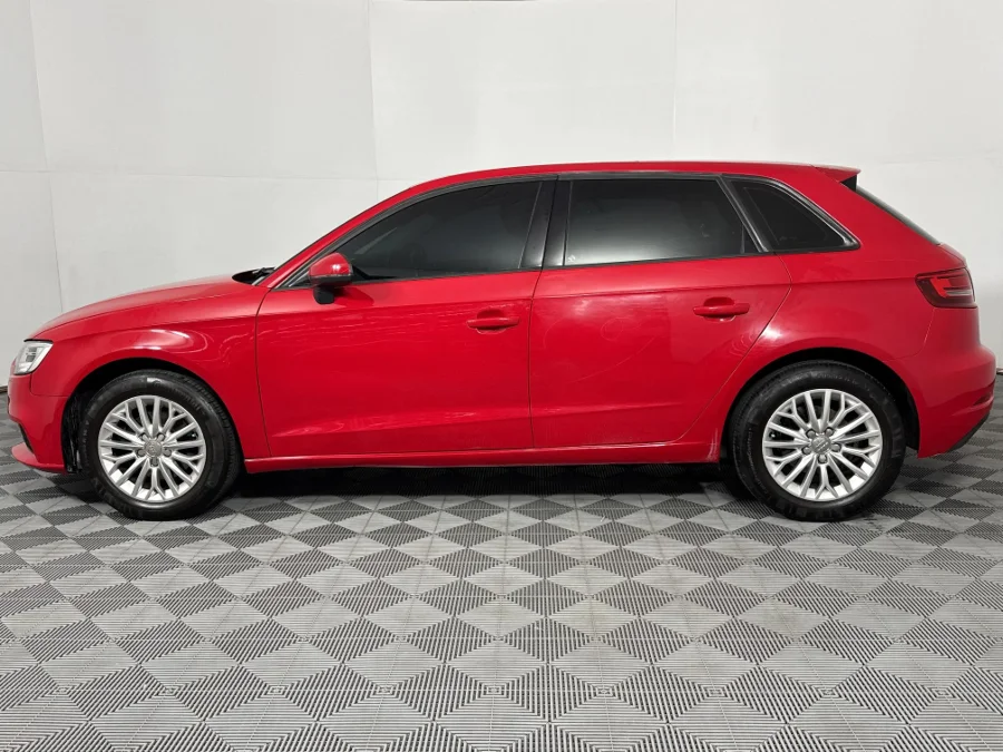 Used 2017 Audi A3 Sportback 30TFSI S line - WeBuyCars Lansdowne Used 2017 Audi A3 Sportback 30TFSI S line - WeBuyCars Lansdowne