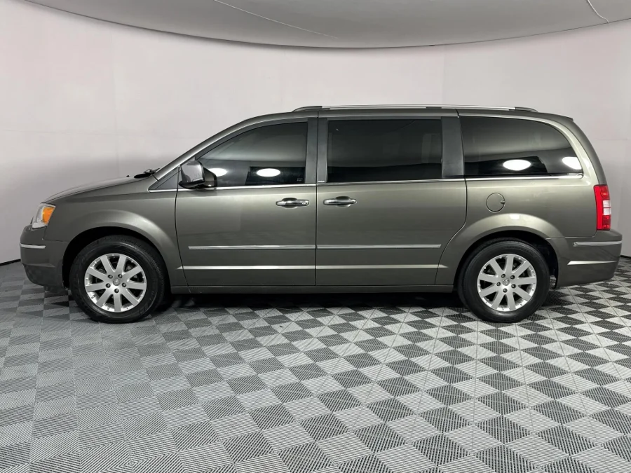 Used 2011 Chrysler Grand Voyager 3.8 Limited - WeBuyCars Lansdowne Used 2011 Chrysler Grand Voyager 3.8 Limited - WeBuyCars Lansdowne