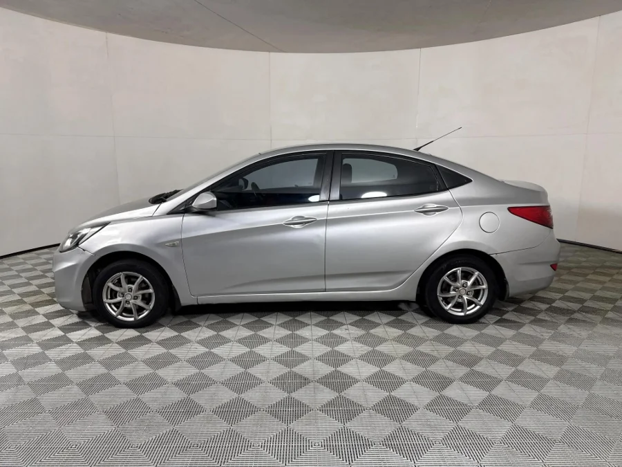 Used 2014 Hyundai Accent sedan 1.6 Motion - WeBuyCars JHB South