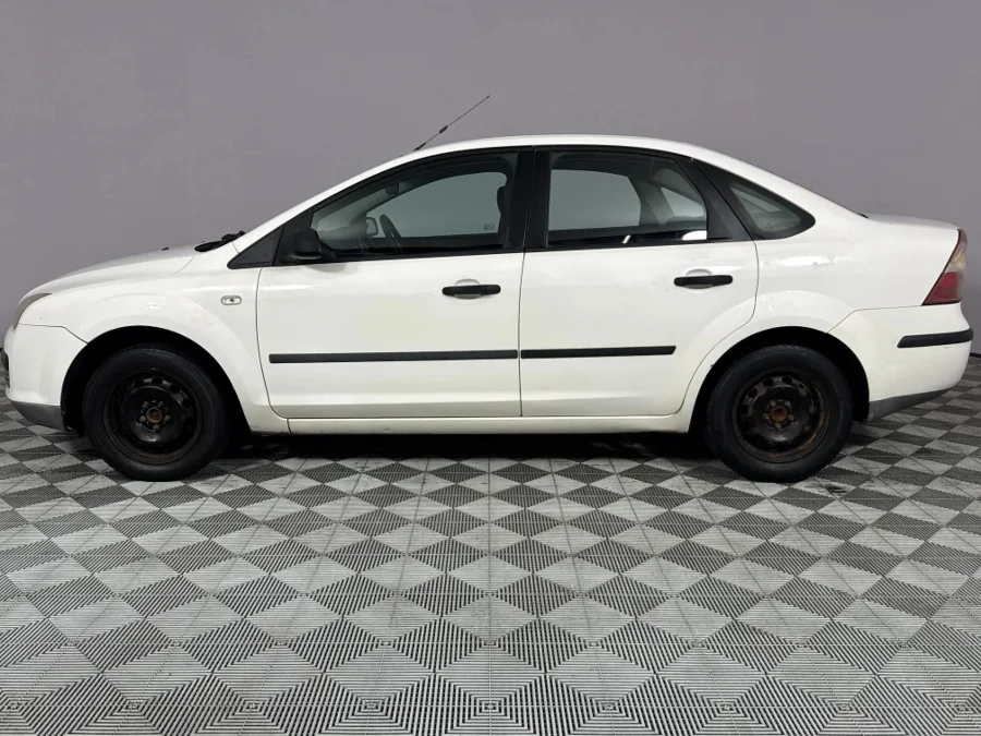 Used 2005 Ford Focus 1.6 4-door Ambiente - WeBuyCars Richmond Used 2005 Ford Focus 1.6 4-door Ambiente - WeBuyCars Richmond