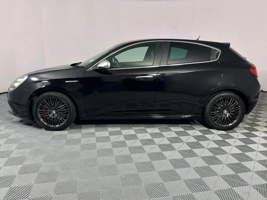 Used 2011 Alfa Romeo Giulietta 1750TBi Quadrifoglio Verde - WeBuyCars Lansdowne Used 2011 Alfa Romeo Giulietta 1750TBi Quadrifoglio Verde - WeBuyCars Lansdowne