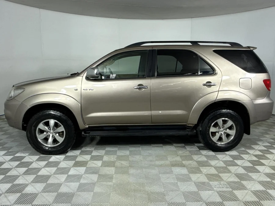Used 2006 Toyota Fortuner V6 4.0 4x4 auto - WeBuyCars Silverlakes Used 2006 Toyota Fortuner V6 4.0 4x4 auto - WeBuyCars Silverlakes