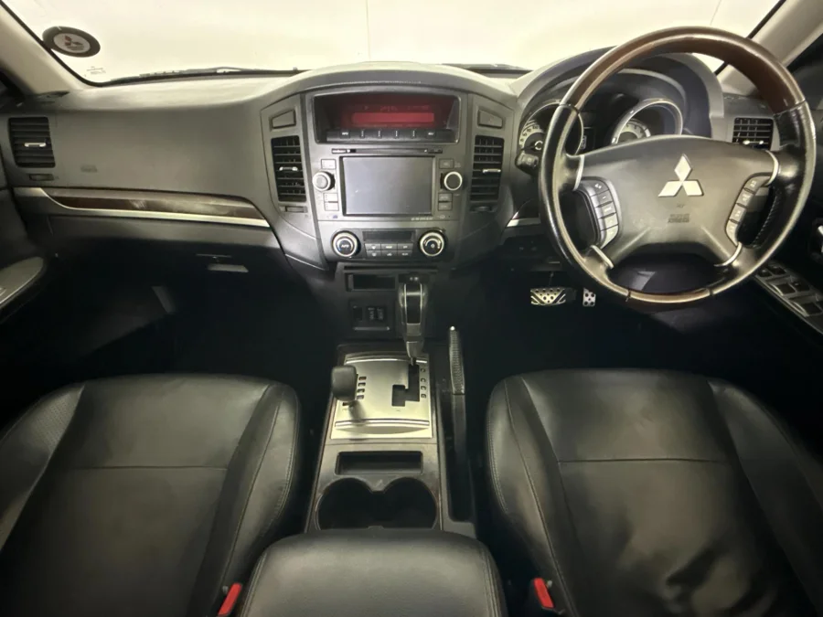 Used 2011 Mitsubishi Pajero 5-door 3.2DI-D GLS Exceed Pajero Legend Limited Edition 100 - WeBuyCars Midstream Used 2011 Mitsubishi Pajero 5-door 3.2DI-D GLS Exceed Pajero Legend Limited Edition 100 - WeBuyCars Midstream