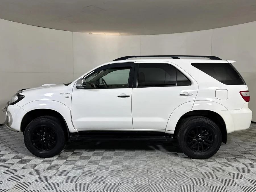 Used 2011 Toyota Fortuner 3.0D-4D - WeBuyCars Midstream Used 2011 Toyota Fortuner 3.0D-4D - WeBuyCars Midstream