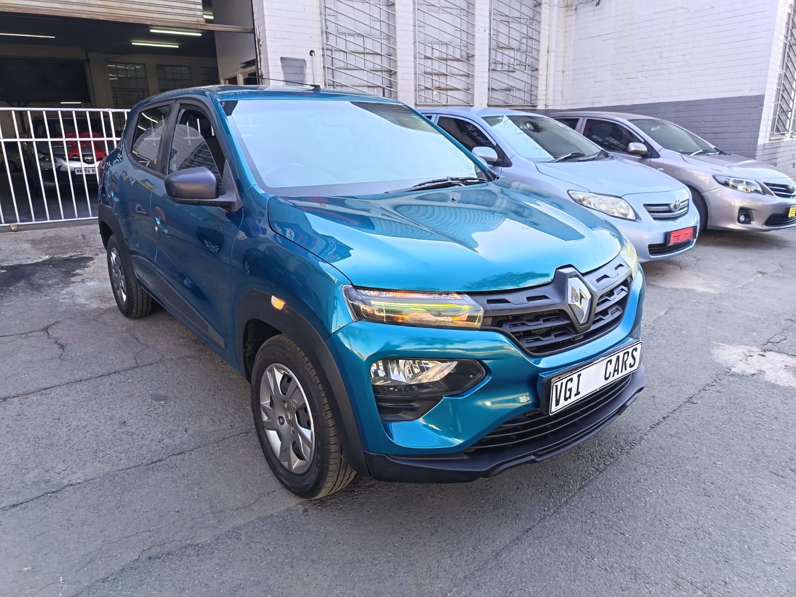 Used 2024 Renault Kwid 1.0 Zen auto