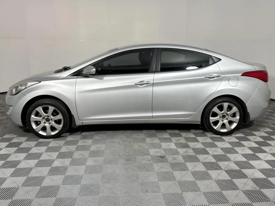 Used 2015 Hyundai Elantra 1.8 Executive - WeBuyCars Germiston