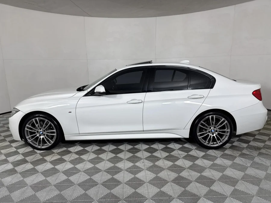 Used 2013 BMW 3 Series 328i M Sport sports-auto - WeBuyCars JHB South Used 2013 BMW 3 Series 328i M Sport sports-auto - WeBuyCars JHB South