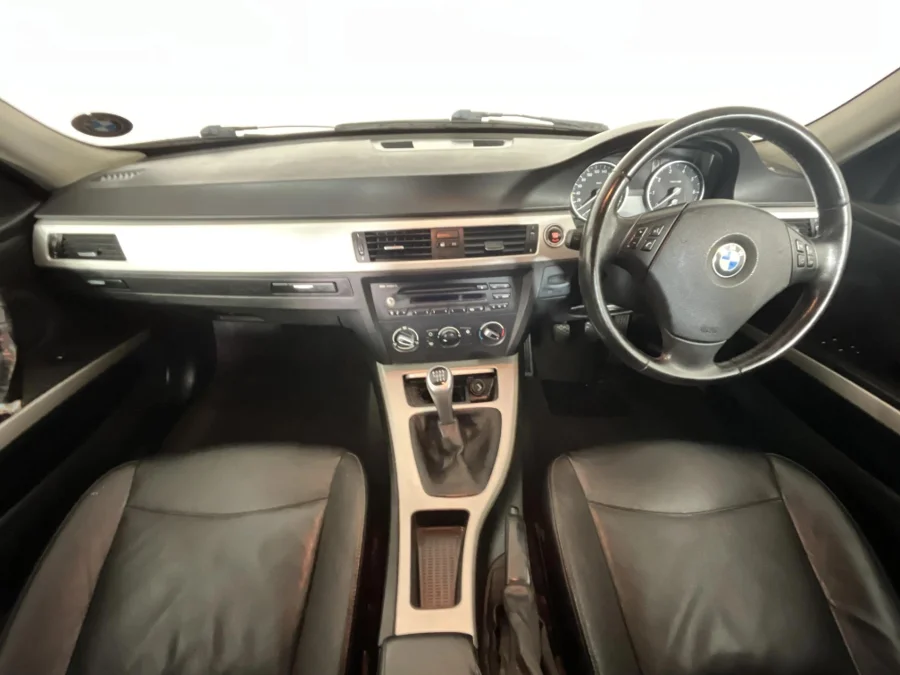 Used 2010 BMW 3 Series 320i Innovations - WeBuyCars JHB South Used 2010 BMW 3 Series 320i Innovations - WeBuyCars JHB South