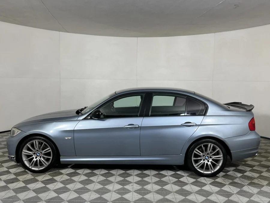 Used 2010 BMW 3 Series 320i Innovations - WeBuyCars JHB South Used 2010 BMW 3 Series 320i Innovations - WeBuyCars JHB South