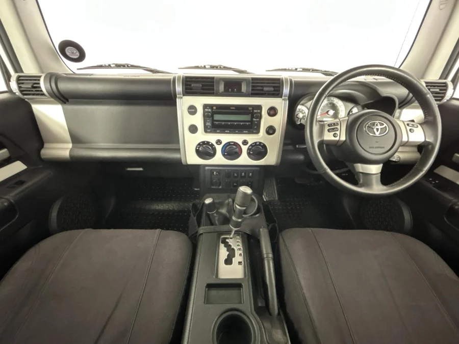 Used 2011 Toyota FJ Cruiser - WeBuyCars Richmond Used 2011 Toyota FJ Cruiser - WeBuyCars Richmond