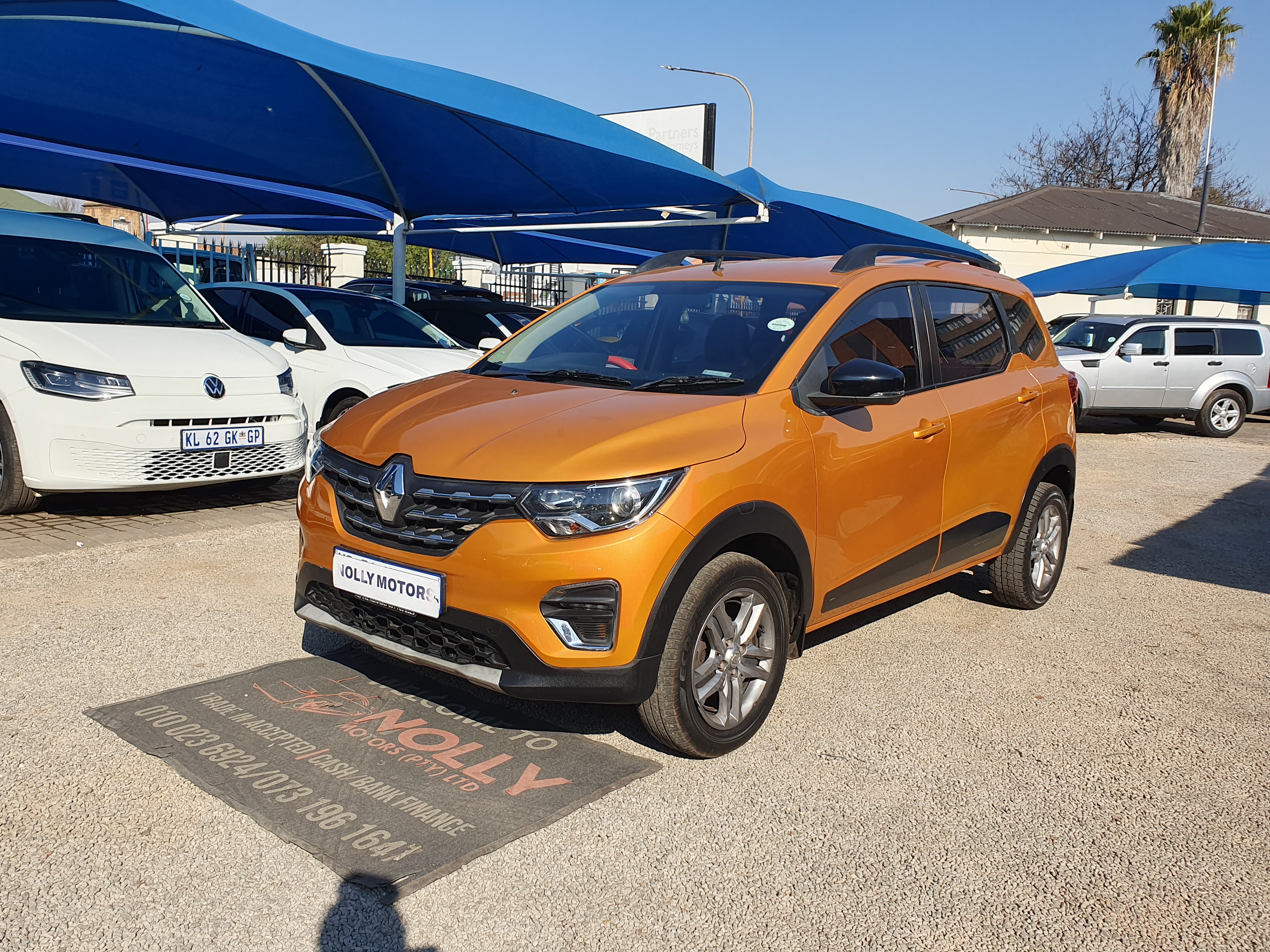 Used 2022 Renault Triber 1.0 Prestige auto