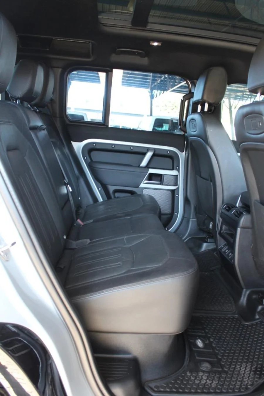 Used 2021 Land Rover Defender 110 D240 X-Dynamic SE - Auto Xtreme