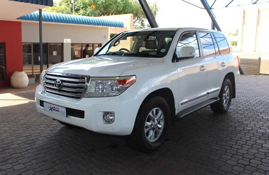 Used 2014 Toyota Land Cruiser 200 4.5D-4D V8 VX - Auto Xtreme Used 2014 Toyota Land Cruiser 200 4.5D-4D V8 VX - Auto Xtreme