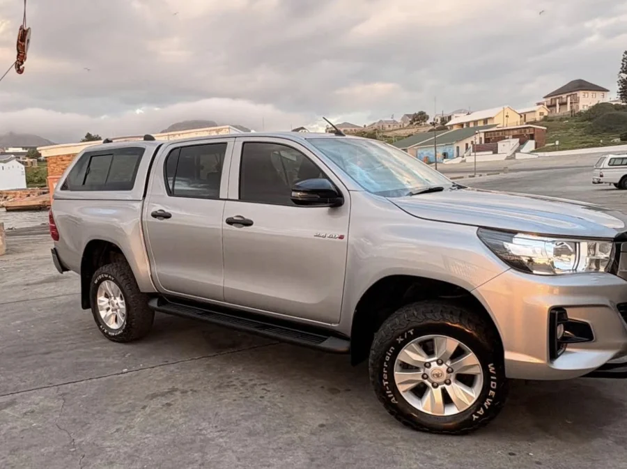 Used 2019 Toyota Hilux 2.4GD-6 double cab Raider auto - Private Seller Used 2019 Toyota Hilux 2.4GD-6 double cab Raider auto - Private Seller