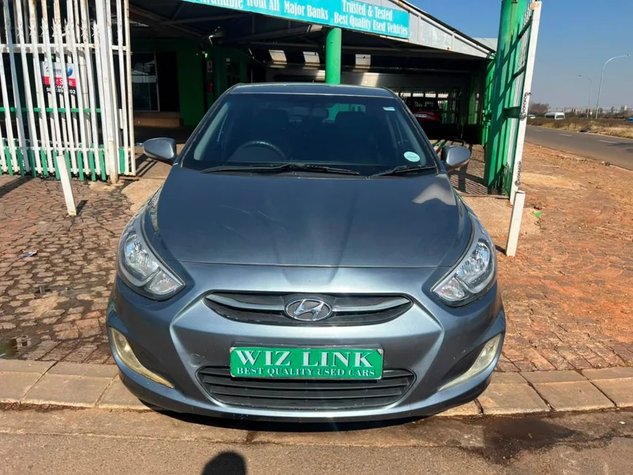 Used 2018 Hyundai Accent sedan 1.6 Motion - Wiz Link Used 2018 Hyundai Accent sedan 1.6 Motion - Wiz Link