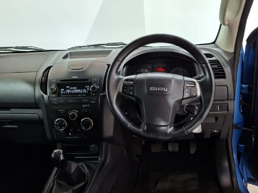 Used 2015 Isuzu KB 250D-Teq double cab LE - Private Seller