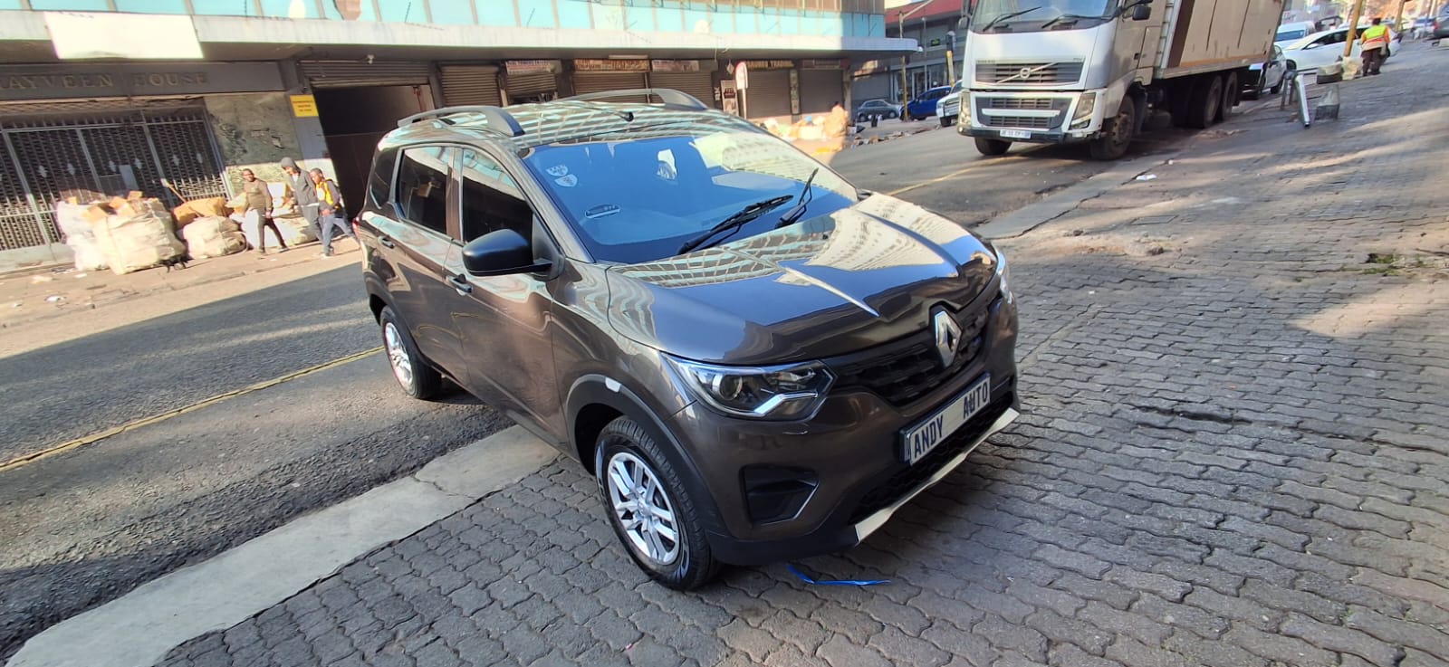 Used 2023 Renault Triber 1.0 Dynamique
