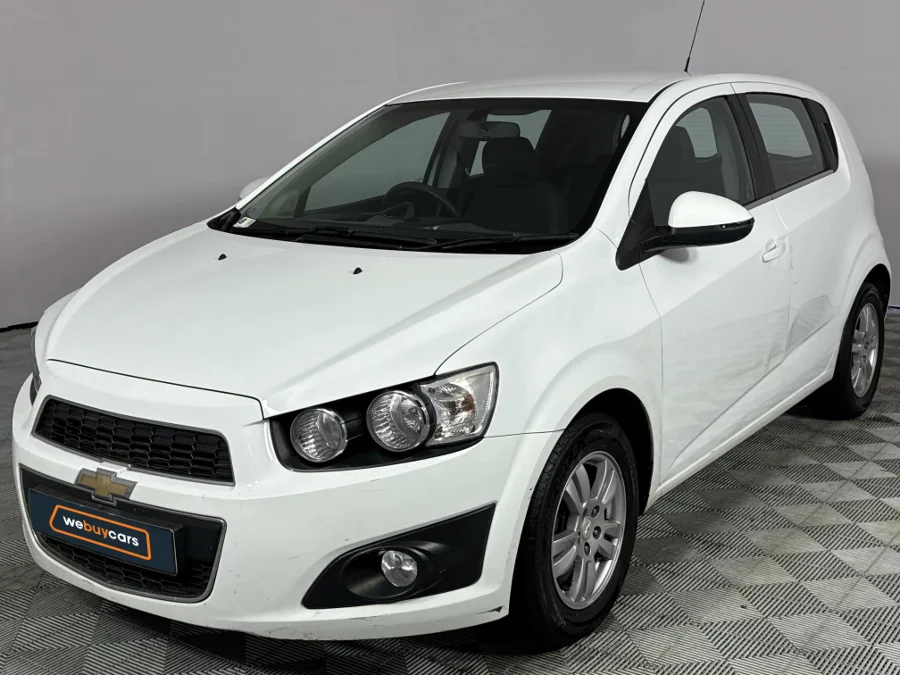 Used 2016 Chevrolet Sonic hatch 1.6 LS Black&White Edition - WeBuyCars Richmond Used 2016 Chevrolet Sonic hatch 1.6 LS Black&White Edition - WeBuyCars Richmond