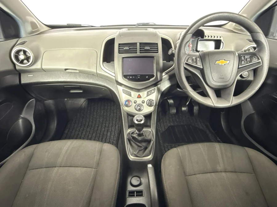 Used 2016 Chevrolet Sonic hatch 1.6 LS Black&White Edition - WeBuyCars Richmond Used 2016 Chevrolet Sonic hatch 1.6 LS Black&White Edition - WeBuyCars Richmond