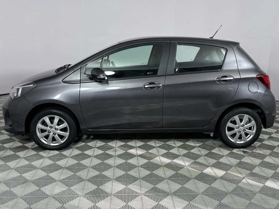 Used 2015 Toyota Yaris 1.3 - WeBuyCars Lansdowne
