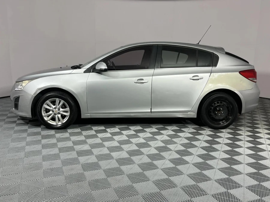 Used 2014 Chevrolet Cruze hatch 1.6 LS - WeBuyCars Lansdowne Used 2014 Chevrolet Cruze hatch 1.6 LS - WeBuyCars Lansdowne