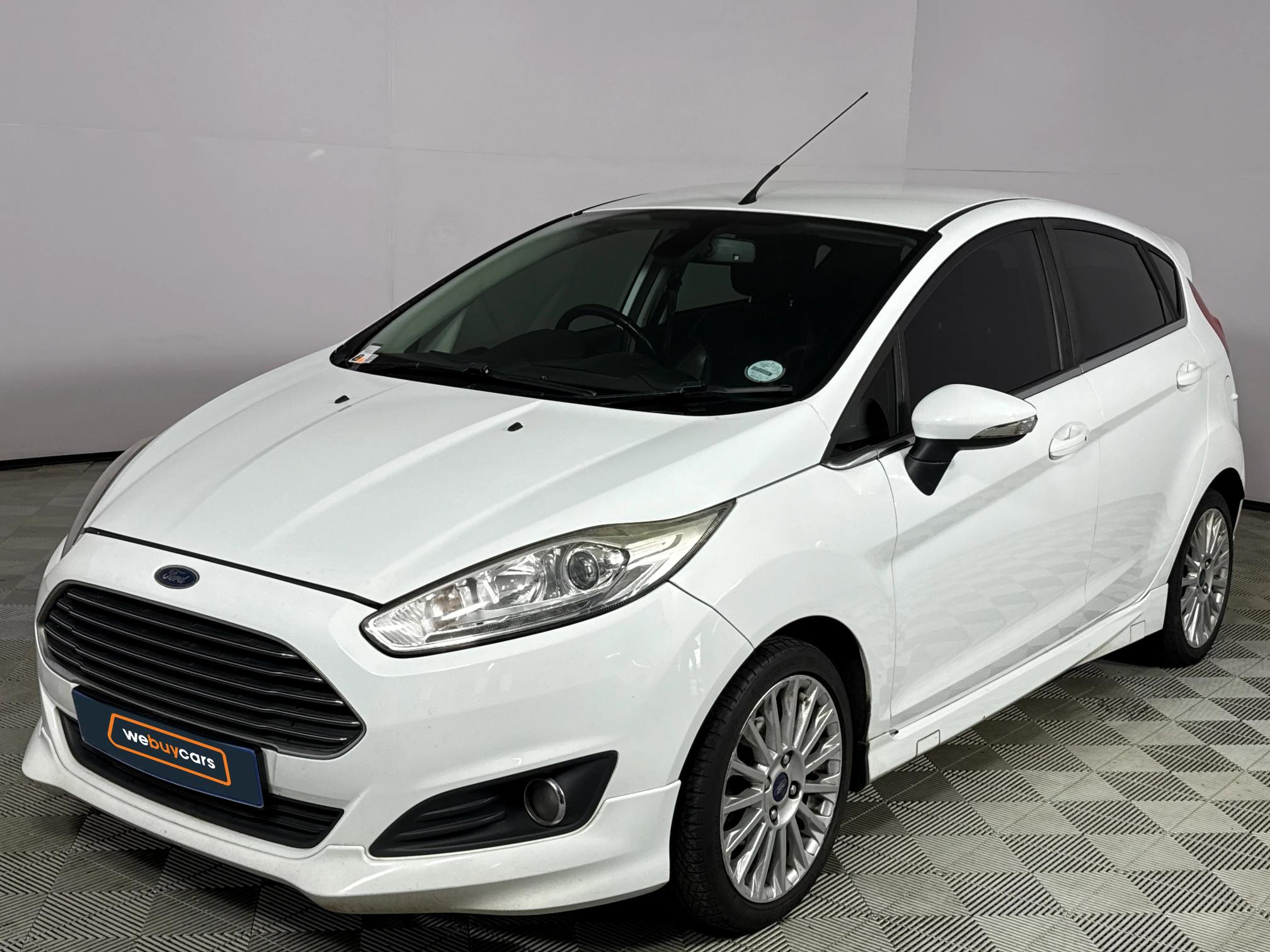 Used 2017 Ford Fiesta 5-door 1.0T Titanium auto