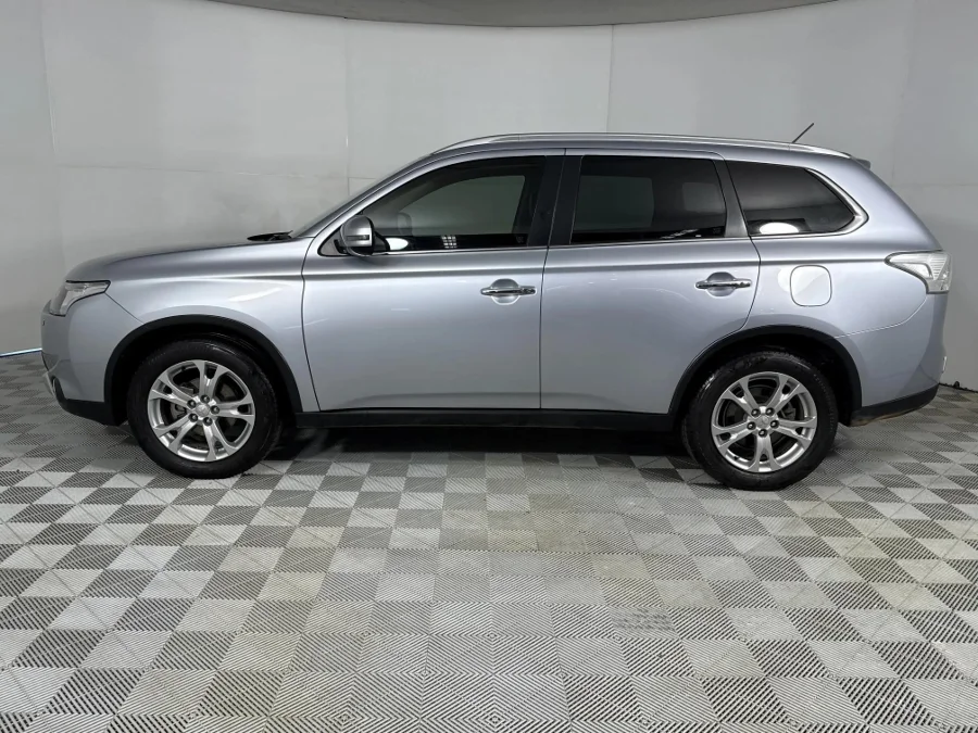 Used 2016 Mitsubishi Outlander 2.4 GLS Exceed - WeBuyCars Silverlakes Used 2016 Mitsubishi Outlander 2.4 GLS Exceed - WeBuyCars Silverlakes
