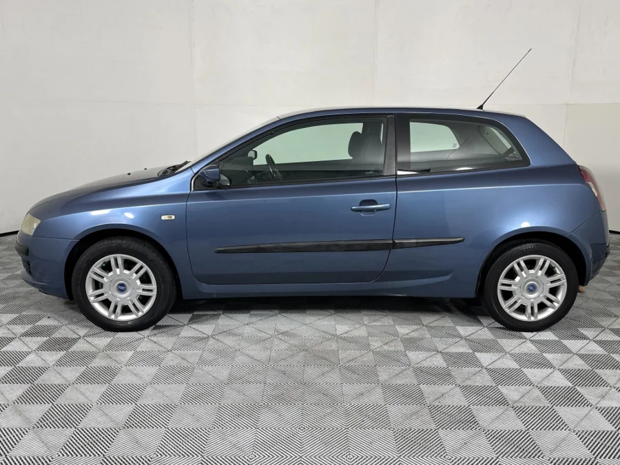 Used 2004 Fiat Stilo 1.9JTD Multijet Dynamic 3-door - WeBuyCars The Dome Used 2004 Fiat Stilo 1.9JTD Multijet Dynamic 3-door - WeBuyCars The Dome