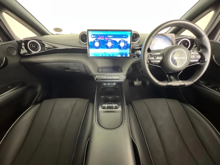 Used 2024 BYD Dolphin Dynamic Standard Range - WeBuyCars JHB South