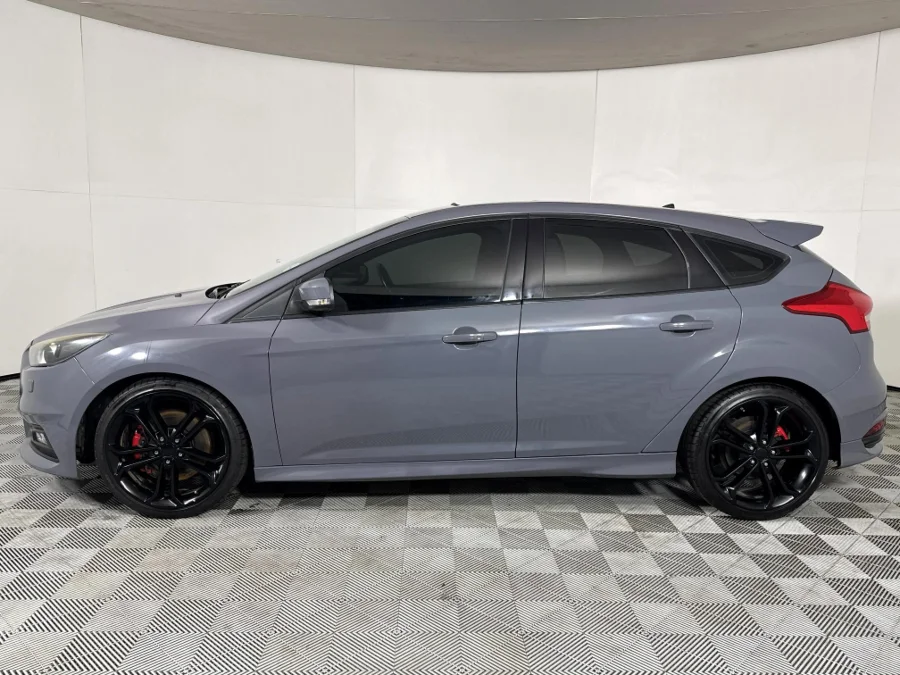 Used 2016 Ford Focus ST 3 - WeBuyCars Riverhorse Used 2016 Ford Focus ST 3 - WeBuyCars Riverhorse