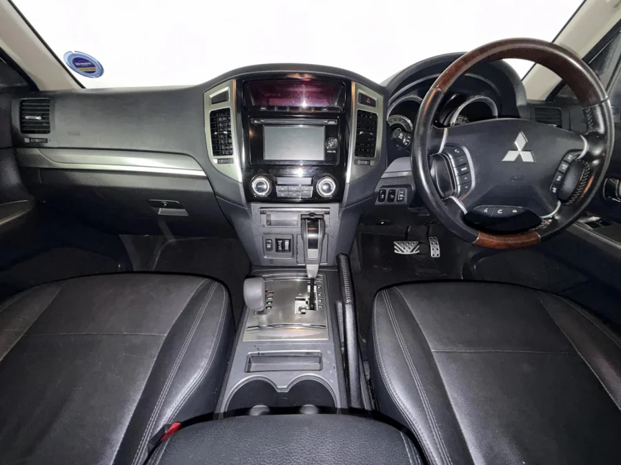Used 2018 Mitsubishi Pajero 3-door 3.2DI-D GLS Pajero Legend Limited Edition 100 - WeBuyCars The Dome Used 2018 Mitsubishi Pajero 3-door 3.2DI-D GLS Pajero Legend Limited Edition 100 - WeBuyCars The Dome