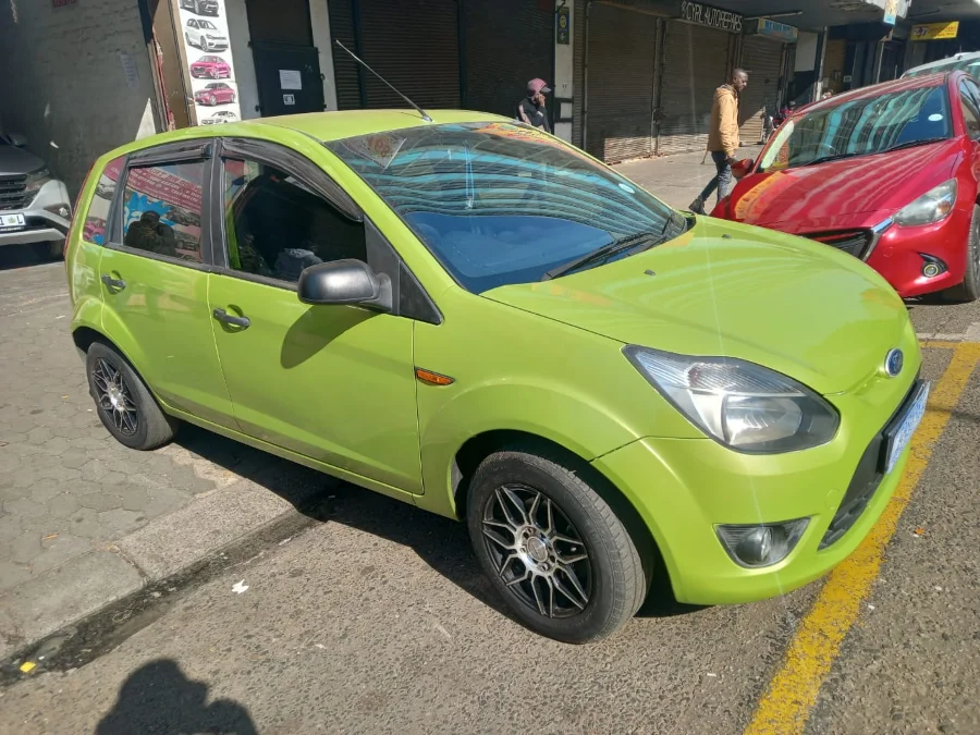 Used 2015 Ford Figo 1.4 Ambiente - Carmart Auto Dealer Used 2015 Ford Figo 1.4 Ambiente - Carmart Auto Dealer