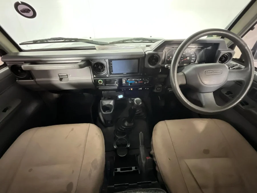 Used 2009 Toyota Land Cruiser 76 Land Cruiser 70 4.2D station wagon LX - WeBuyCars Lansdowne Used 2009 Toyota Land Cruiser 76 Land Cruiser 70 4.2D station wagon LX - WeBuyCars Lansdowne