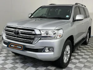 Used 2018 Toyota Land Cruiser 200 4.5D-4D V8 VX-R Used 2018 Toyota Land Cruiser 200 4.5D-4D V8 VX-R