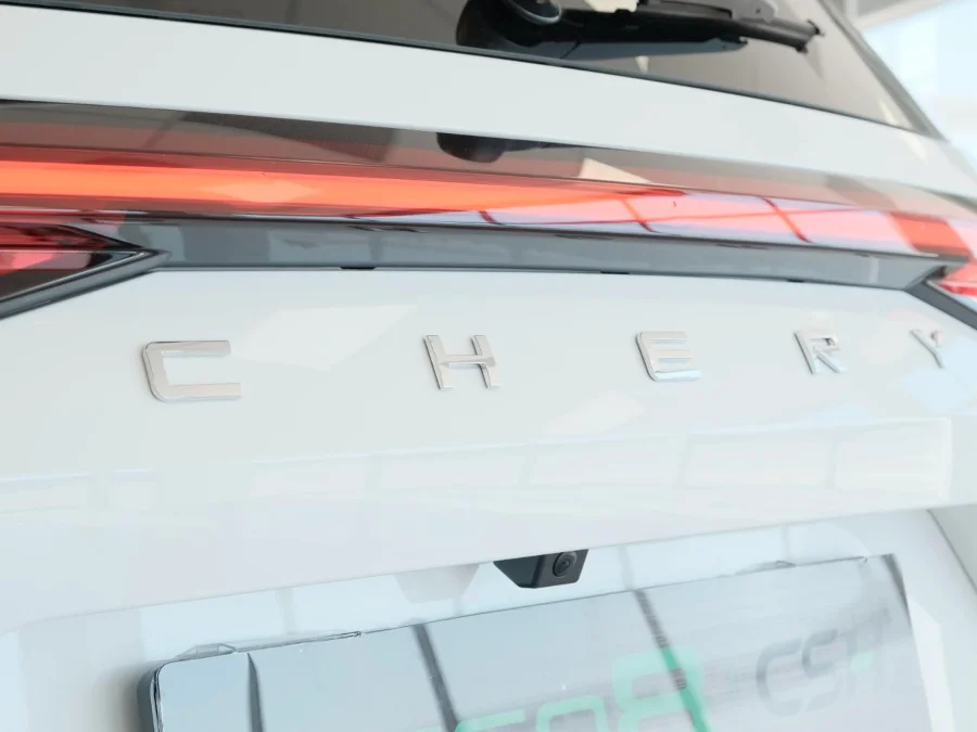 New 2025 Chery Tiggo 8 1.5T CSH Plug-In Hybrid Apex - Chery Waterfall New 2025 Chery Tiggo 8 1.5T CSH Plug-In Hybrid Apex - Chery Waterfall