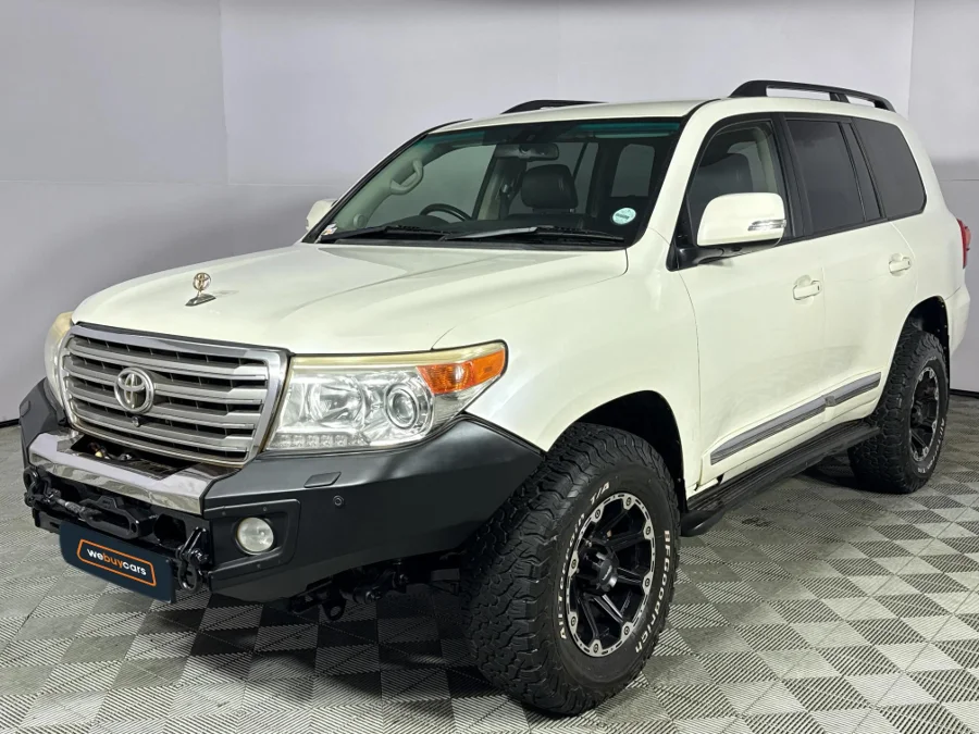 Used 2013 Toyota Land Cruiser 200 4.5D-4D V8 VX - WeBuyCars The Dome Used 2013 Toyota Land Cruiser 200 4.5D-4D V8 VX - WeBuyCars The Dome
